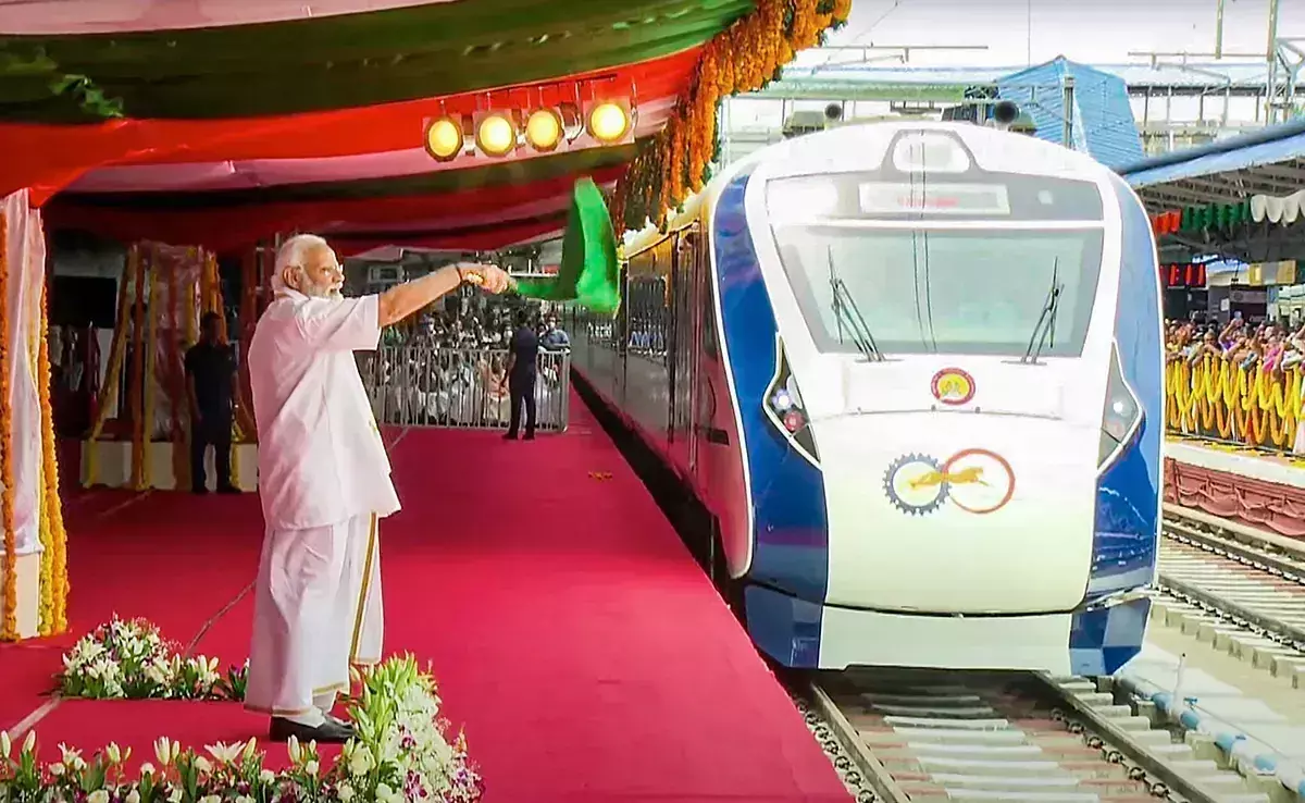 दिल्ली देहरादून वंदे भारत: आज से चलेगी वंदे भारत एक्सप्रेस, कई ट्रेनों के समय में हुआ बदलाव