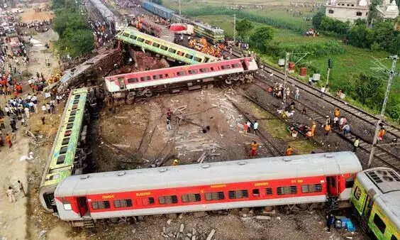 Odisha Train Accident Live: बालासोर में रेस्क्यू ऑपरेशन खत्म, भीषण ट्रेन हादसे की जगह पर जाएंगे पीएम मोदी, घायलों से भी मिलेंगे