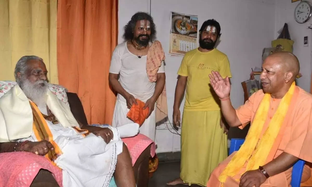 योगी अयोध्या: सीएम योगी ने अयोध्या में चंपत राय से की मुलाकात, राम जन्मभूमि पर की चर्चा