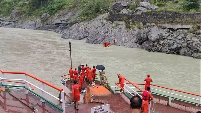 देवप्रयाग: गंगा में बहे हरियाणा के कृषि विभाग के संयुक्त निदेशक की तलाश में जुटी NDRF, नहीं मिला कोई सुराग