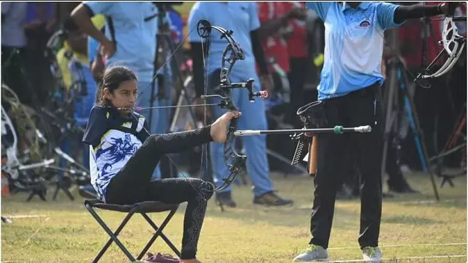 शीतल देवी: जन्म से नहीं, दोनों हाथों से कर रही हैं कमाल की तीरंदाजी, पढ़ें कश्मीरी लड़की की हैरान कर देने वाली कहानी