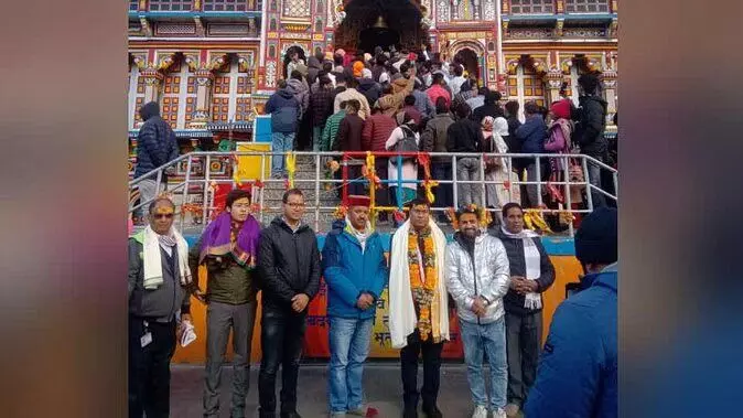 Badrinath Dham: बदरीविशाल के दर्शन को पहुंचे केंद्रीय मंत्री रामेश्वर तेली, मंदिर में की पूजा-अर्चना