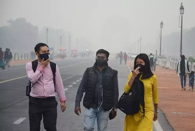 Delhi Air Pollution: दिवाली से पहले बिगड़ी दिल्ली की आबोहवा, खराब श्रेणी में पहुंचा AQI; अभी राहत के आसार कम