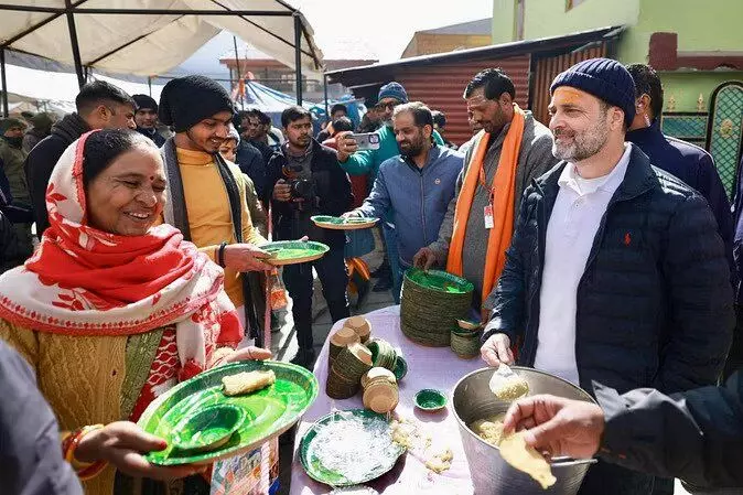 भोले भंडारी के द्वार पर राहुल गांधी का भंडारा, केदारनाथ में सेवा में बिता रहे हर दिन।