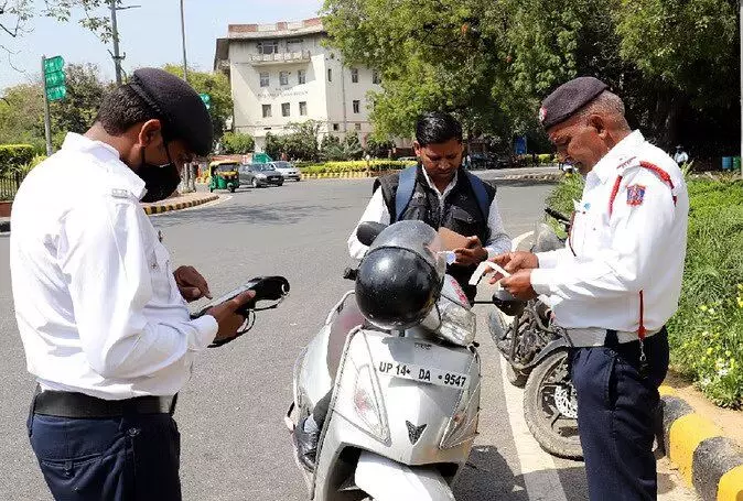 दिल्ली में ऑड-ईवन नियम पर लगी रोक? सुप्रीम कोर्ट की समीक्षा का इंतजार कर रही है सरकार