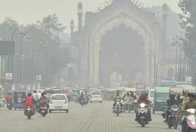 खतरनाक: इस बार दिवाली से पहले ही लखनऊ की हवा हुई जहरीली, आतिशबाजी के बाद एक्यूआई बना देगा रिकॉर्ड