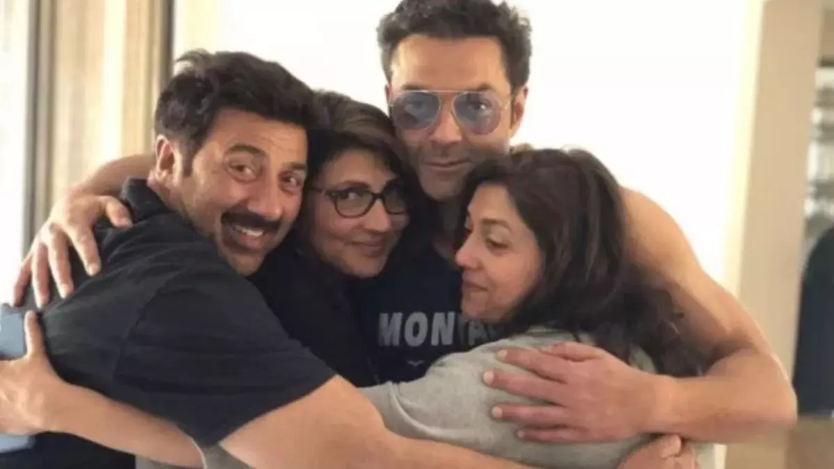 Bobby Deol ने बहन अजीता के जन्मदिन पर लुटाया प्यार, धर्मेंद्र संग शेयर की अनदेखी तस्वीर