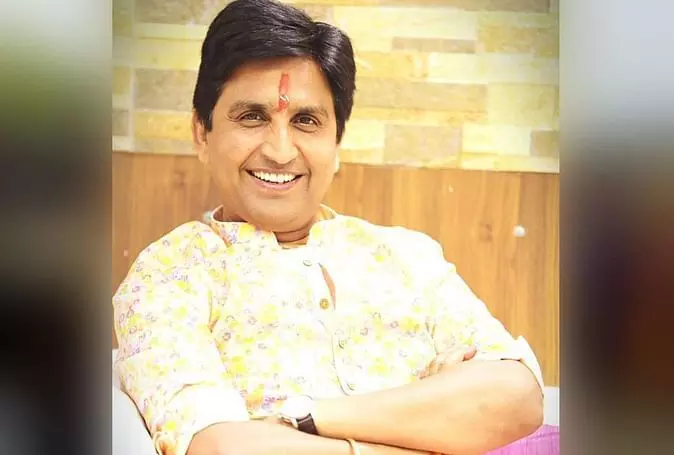 Kumar Vishwas: कवि के पीएसओ ने डॉक्टर से हुए विवाद में अज्ञात कार चालक के खिलाफ कराया मुकदमा, लगाए गंभीर आरोप