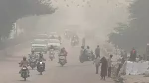 जहरीली होती जा रही राजधानी की आबोहवा, 500 पार पहुंचा AQI; जानें दिल्लीवासियों को कब मिलेगी राहत