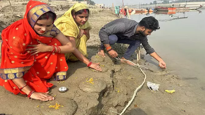 Chhath Puja 2023: गोरखपुर में घर से बाजार तक उल्लास, छठ महापर्व आज से