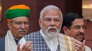 संसद का शीतकालीन सत्र शुरू, NDA के सांसदों ने PM का तालियां बजाकर किया स्वागत |