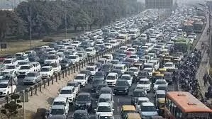 Delhi Traffic Jam: जाम बना आफत दिल्ली-एनसीआर में , दो बॉर्डर पूरी तरह सील; इन रास्तों से न निकलें