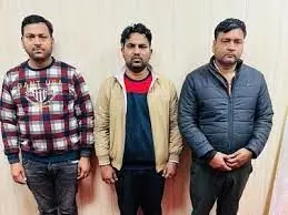 सिपाही भर्ती परीक्षा : सॉल्वर गिरोह के पांच सदस्यों समेत 10 को पुलिस ने दबोचा, ब्लूटूथ, सिमकार्ड बरामद