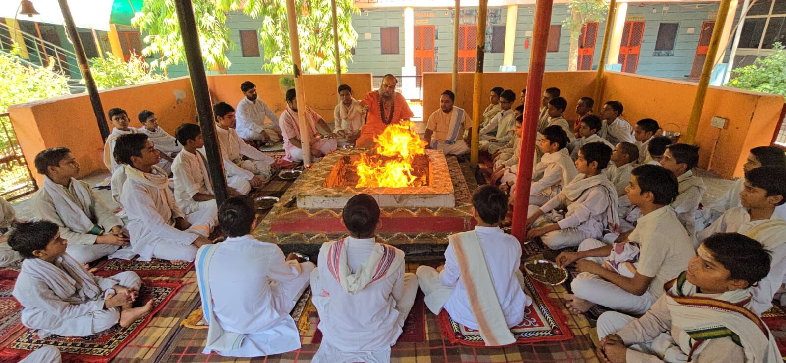 श्री दूधेश्वर नाथ मठ महादेव मंदिर में वर्षा के लिए हुआ हवन का आयोजन