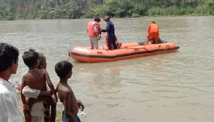 गंगनहर के तेज बहाव में बहा युवक, गोताखोर तलाश में जुटे, सड़क किनारे महिला मिली बेहोश, मौत