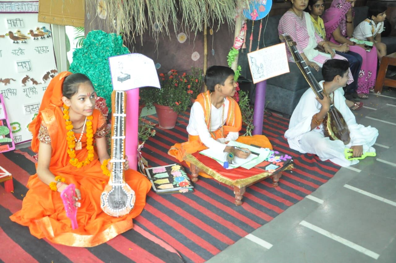 ग्रीन फील्ड पब्लिक स्कूल में प्रतिभा दर्शन एन एजुकेशनल ओडीसी थीम पर प्रदर्शनी का आयोजन