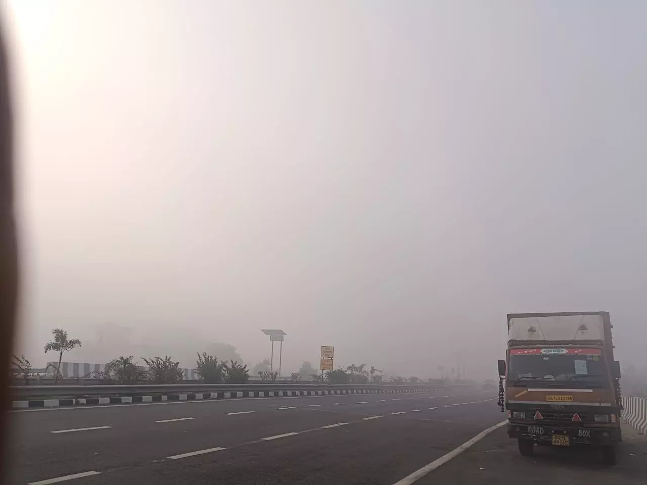 गाजियाबाद: AQI रेड जोन में पहुंचा, कक्षा 5 तक के स्कूल चलेंगे ऑनलाइन