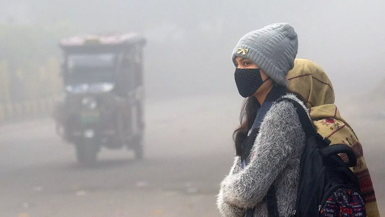 Weather Update: IMD ने जारी की चेतावनी, दिल्ली में ठंड और बारिश का डबल अटैक