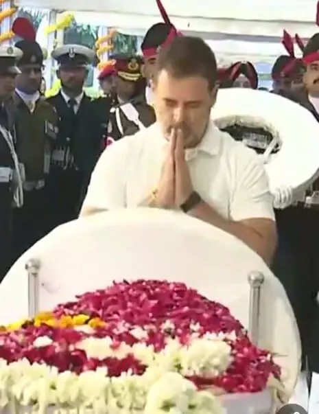 राहुल ने किया दावा: निगमबोध घाट पर हुआ मनमोहन सिंह का अपमान