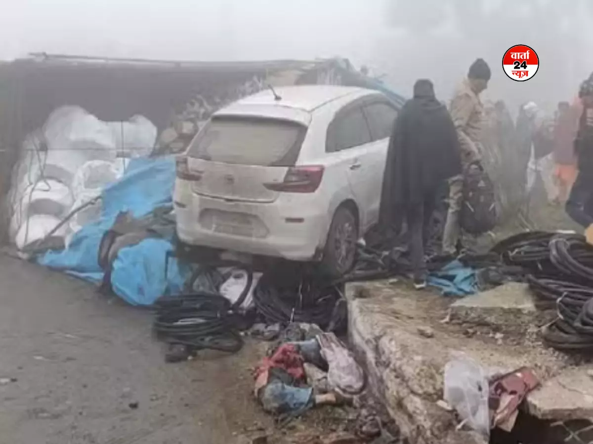 Chandigarh Highway Accident: चंडीगढ़ हाईवे पर उकलाना में धुंध के चलते हादसा, चार की मौत, कई घायल