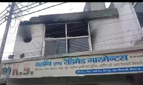 Fire breaks out in clothes shop wife dies husbands condition critical