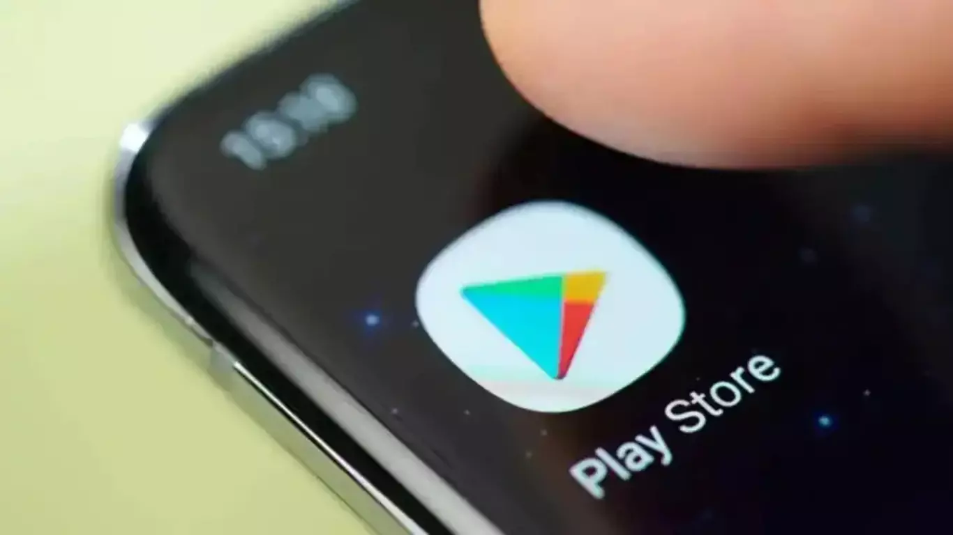 Google Play Store से हटाए गए 300 एप्स, कर रहे थे पर्सनल डेटा चोरी, जानें कैसे बचें इनके फ्रॉड से